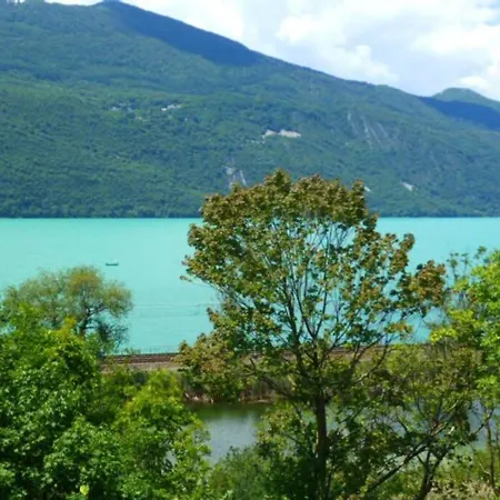 Meuble Avec Jardin Au Bord Lac Du Bourget Brison-Saint-Innocent Exterior photo